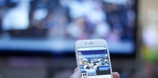 jak podłączyć telefon do telewizora